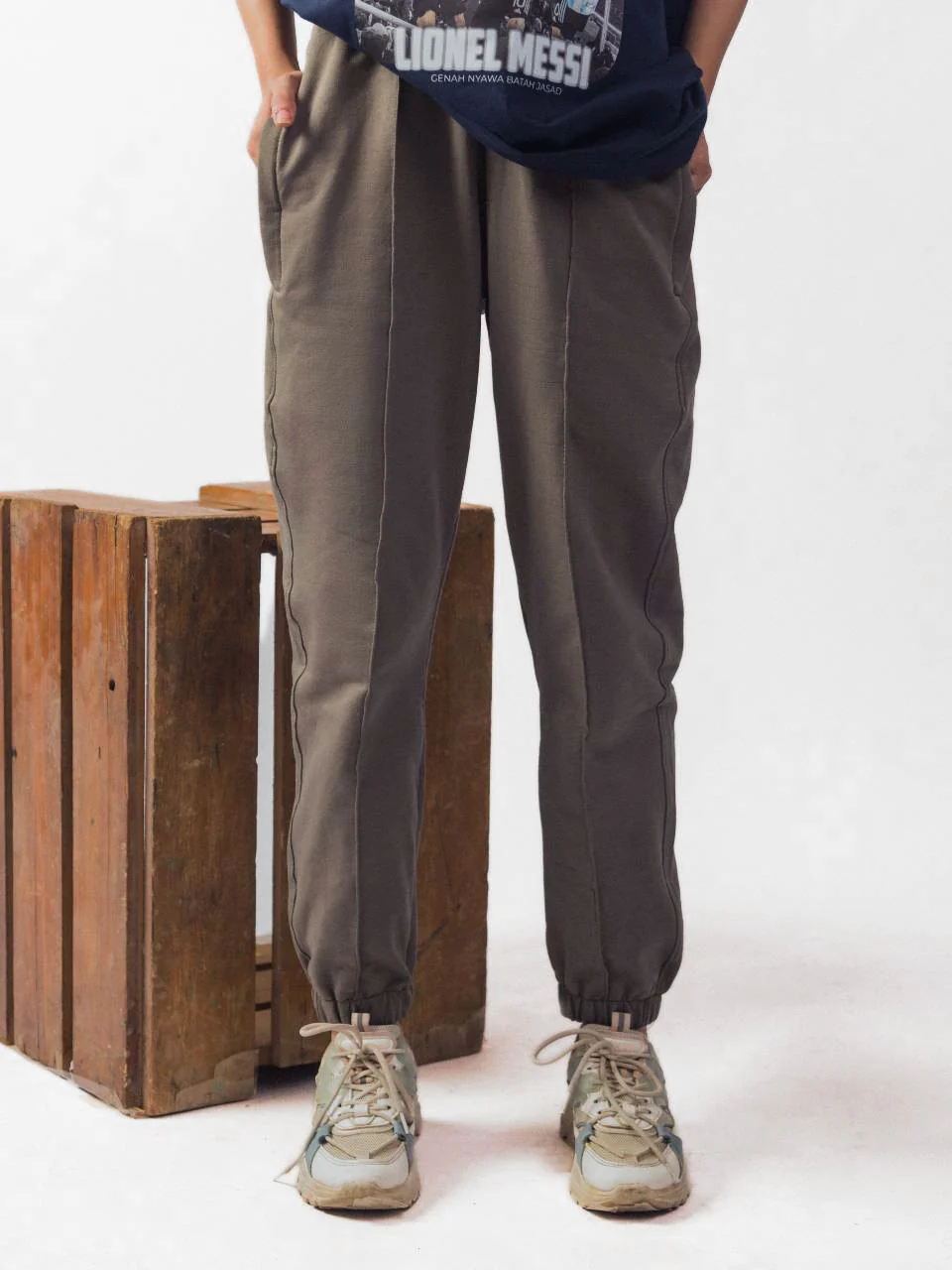 Green Pleated Trouser - Image 4